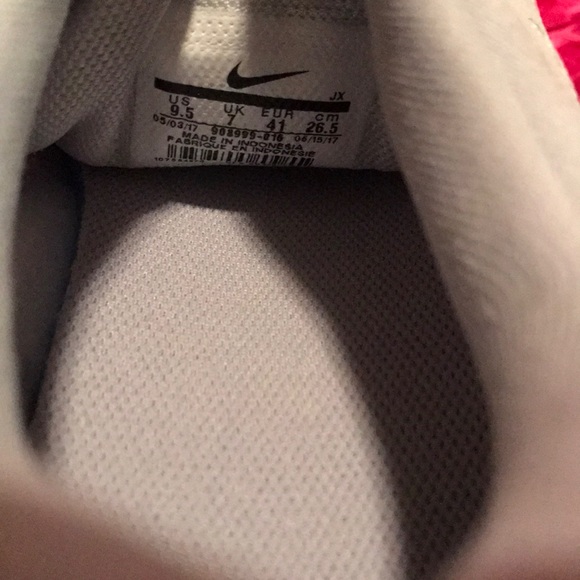 Nike Women's REVOLUTION 4 Platinum/Sunsets - Picture 8 of 8